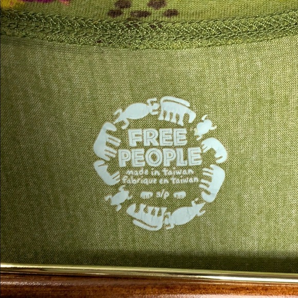 •Free People Floral Tank Top• - Picture 3 of 5